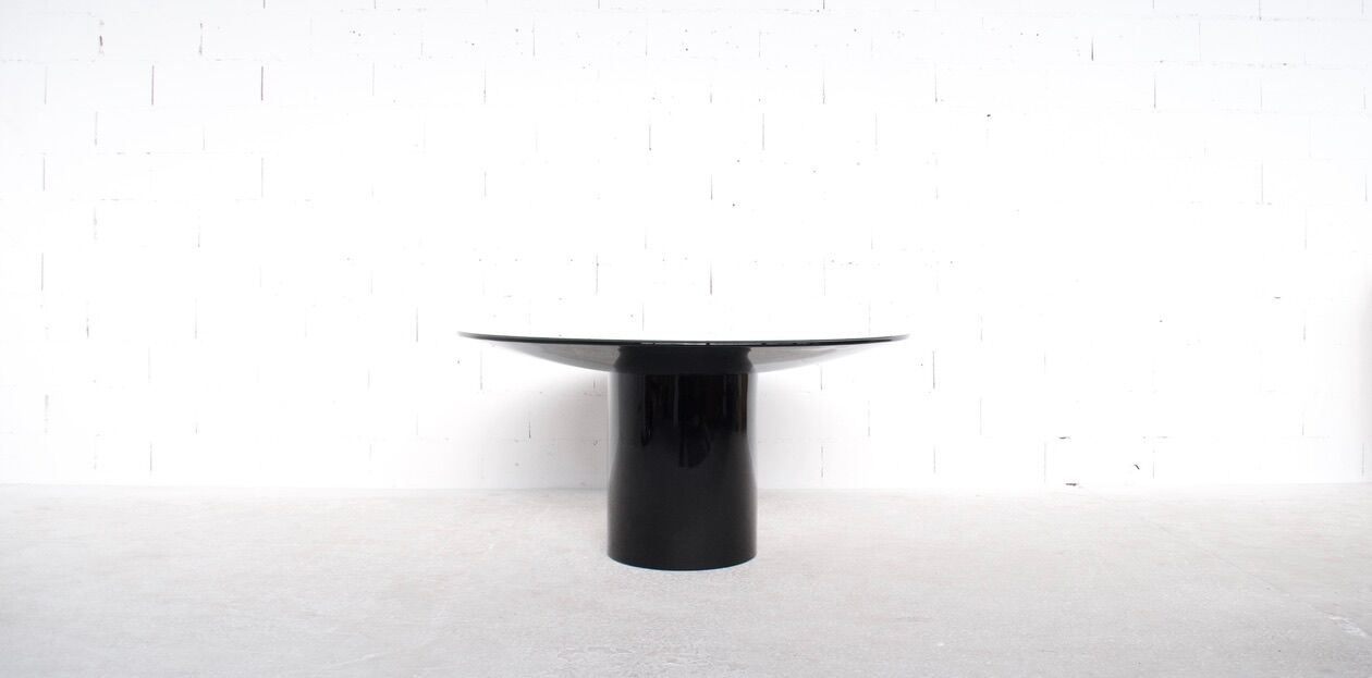 Rond table 1970