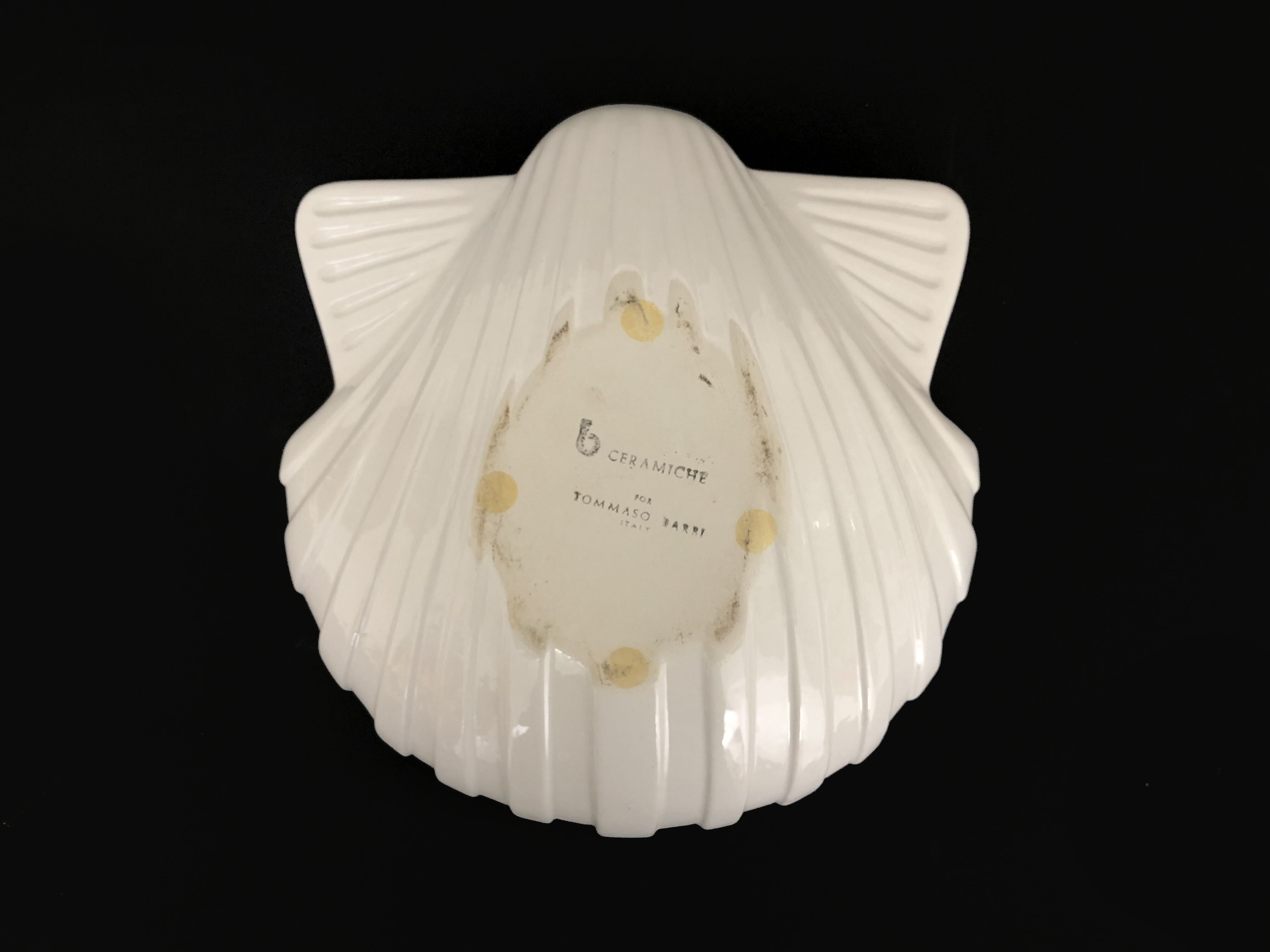 Boîte en céramique forme de coquillage par Tommaso Barbi Italie