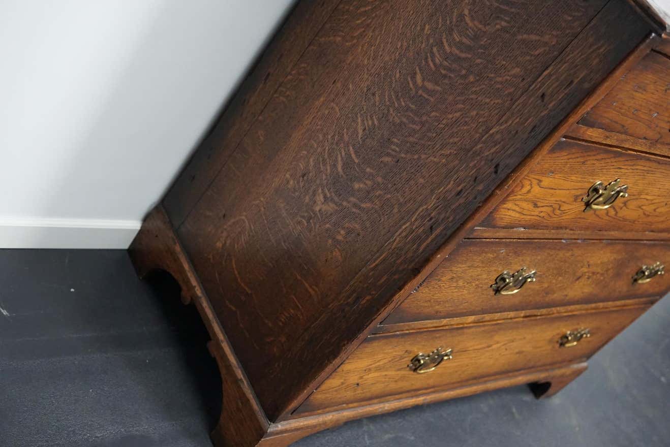 Commode anglaise en chêne début XXe siècle