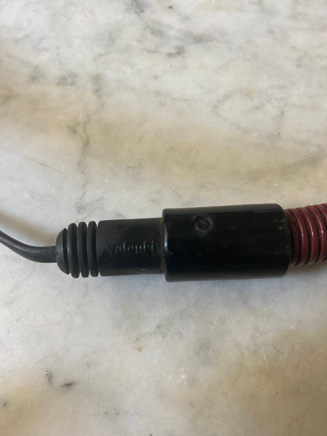 Hebi burgundy snake lamp