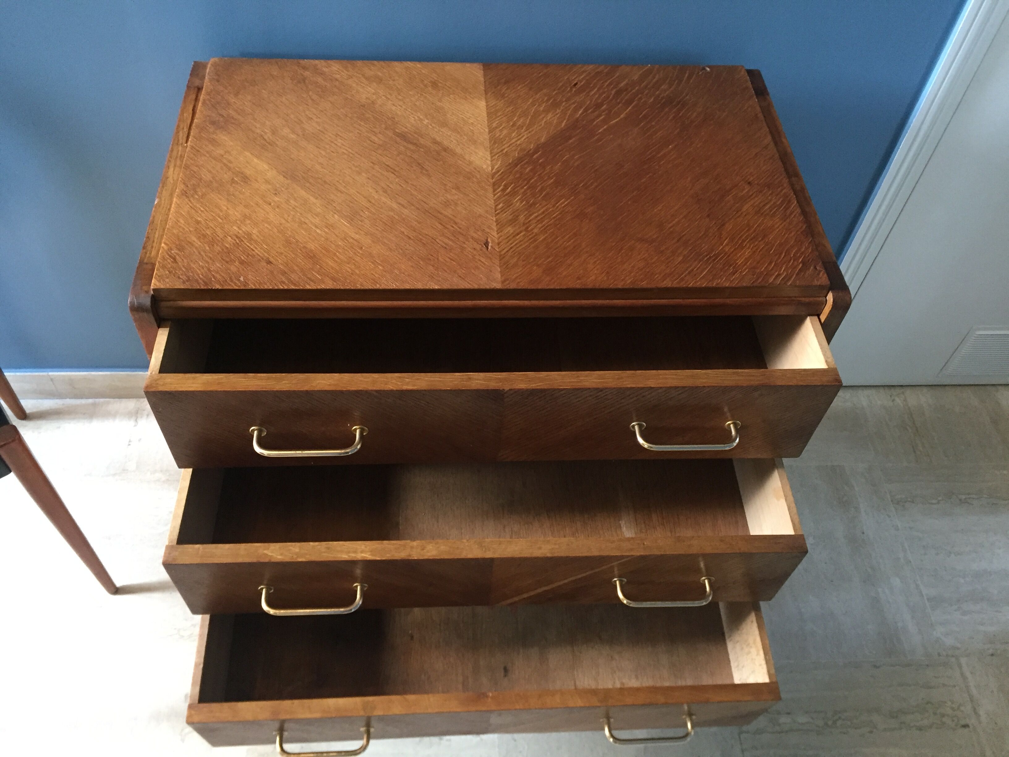 Vintage 1950's chest of drawers in golden oak