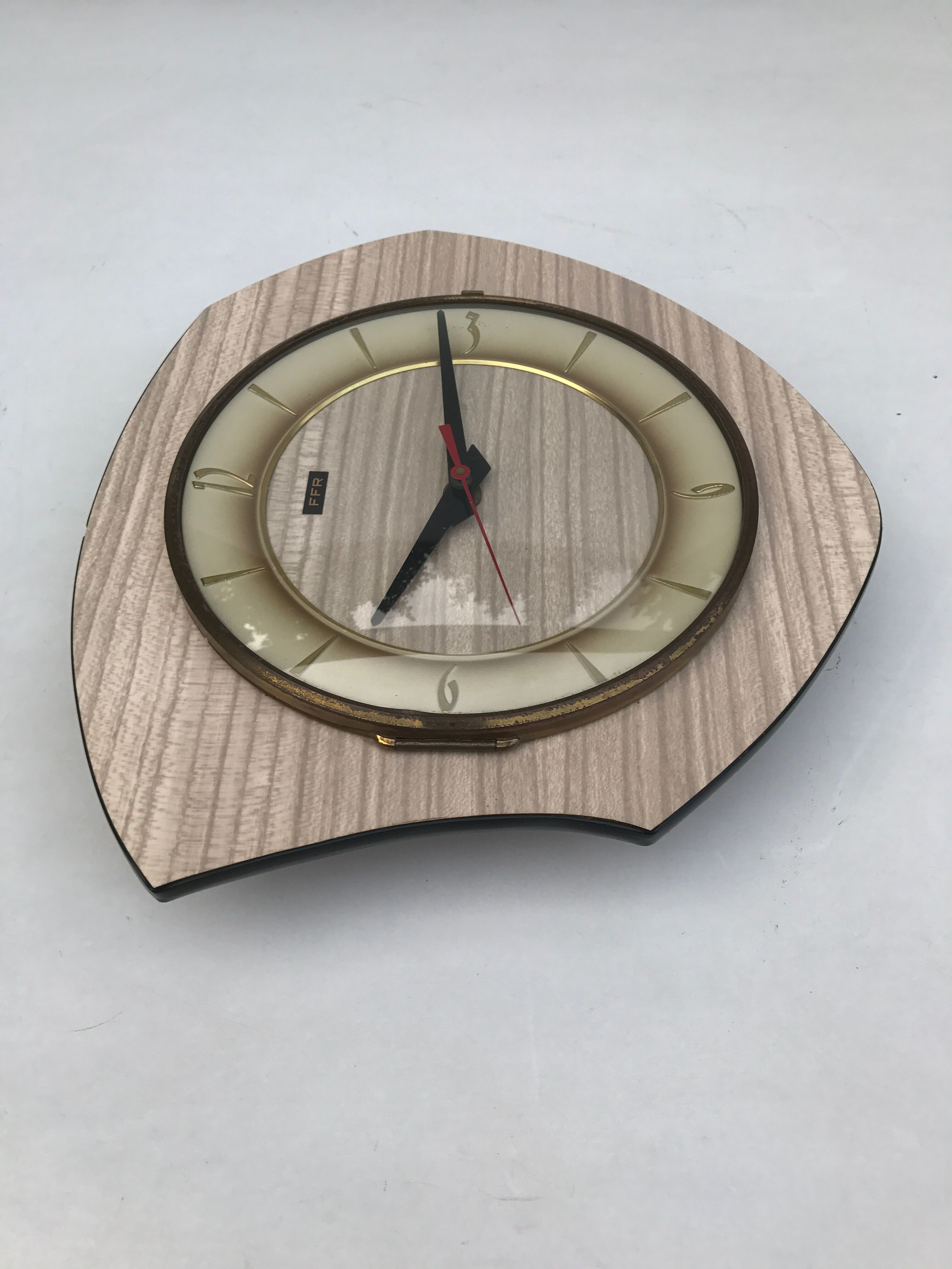 Pendule ancienne FFR en formica des années 70 vintage