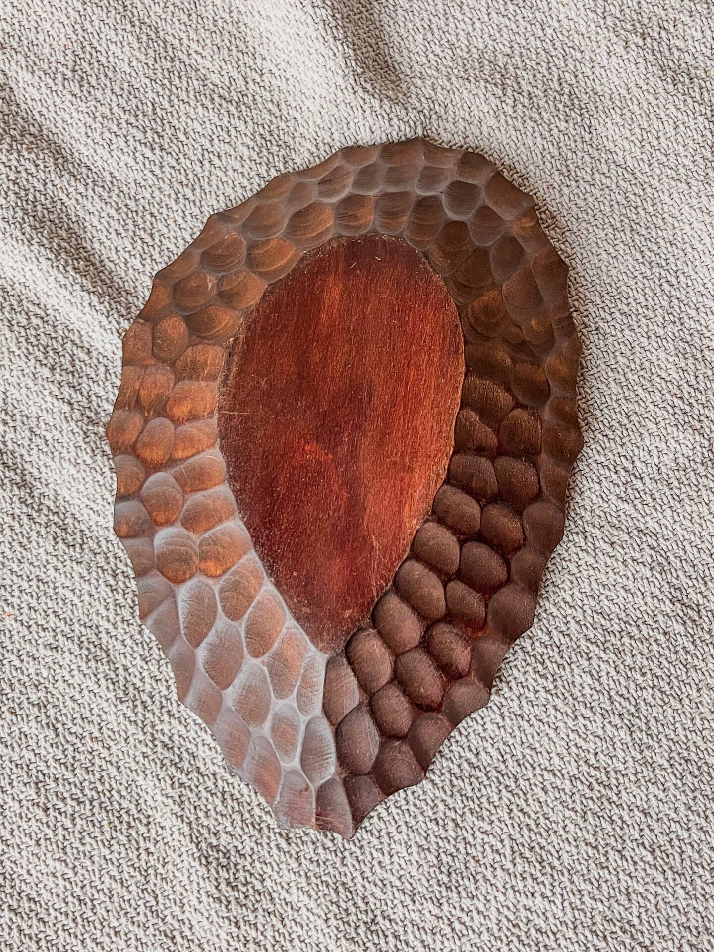 Vide-poche en bois sculpté style Boho Japandi, Indonésie