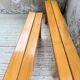 Paire de bancs en pin Charlotte Perriand Les arcs