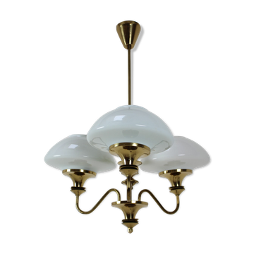 Lustre en laiton du milieu du siècle, Tchécoslovaquie, années 1970, fabriqué dans la verrerie de Jablonec