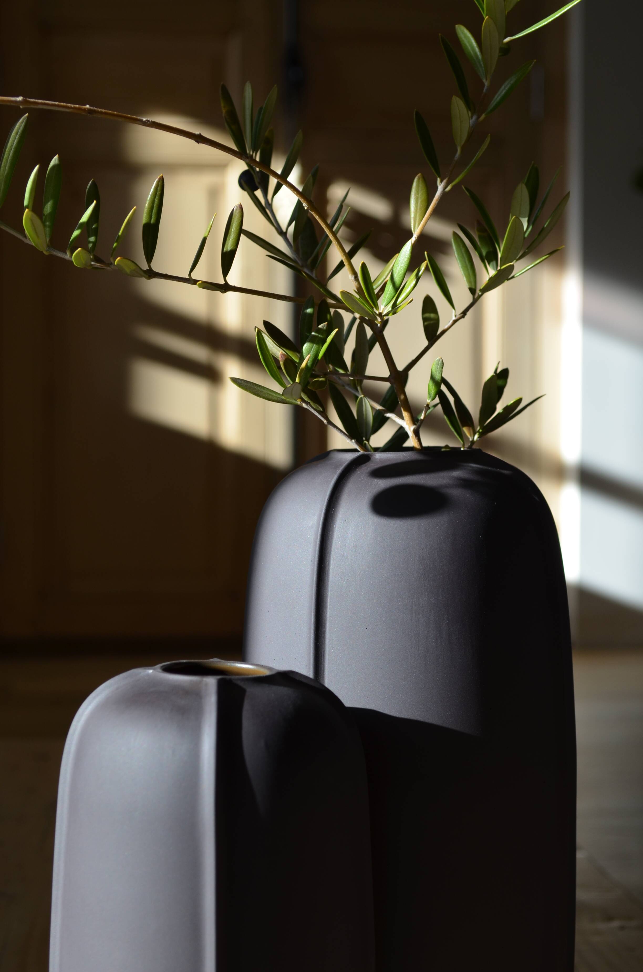 Atlas porcelain vase n°1