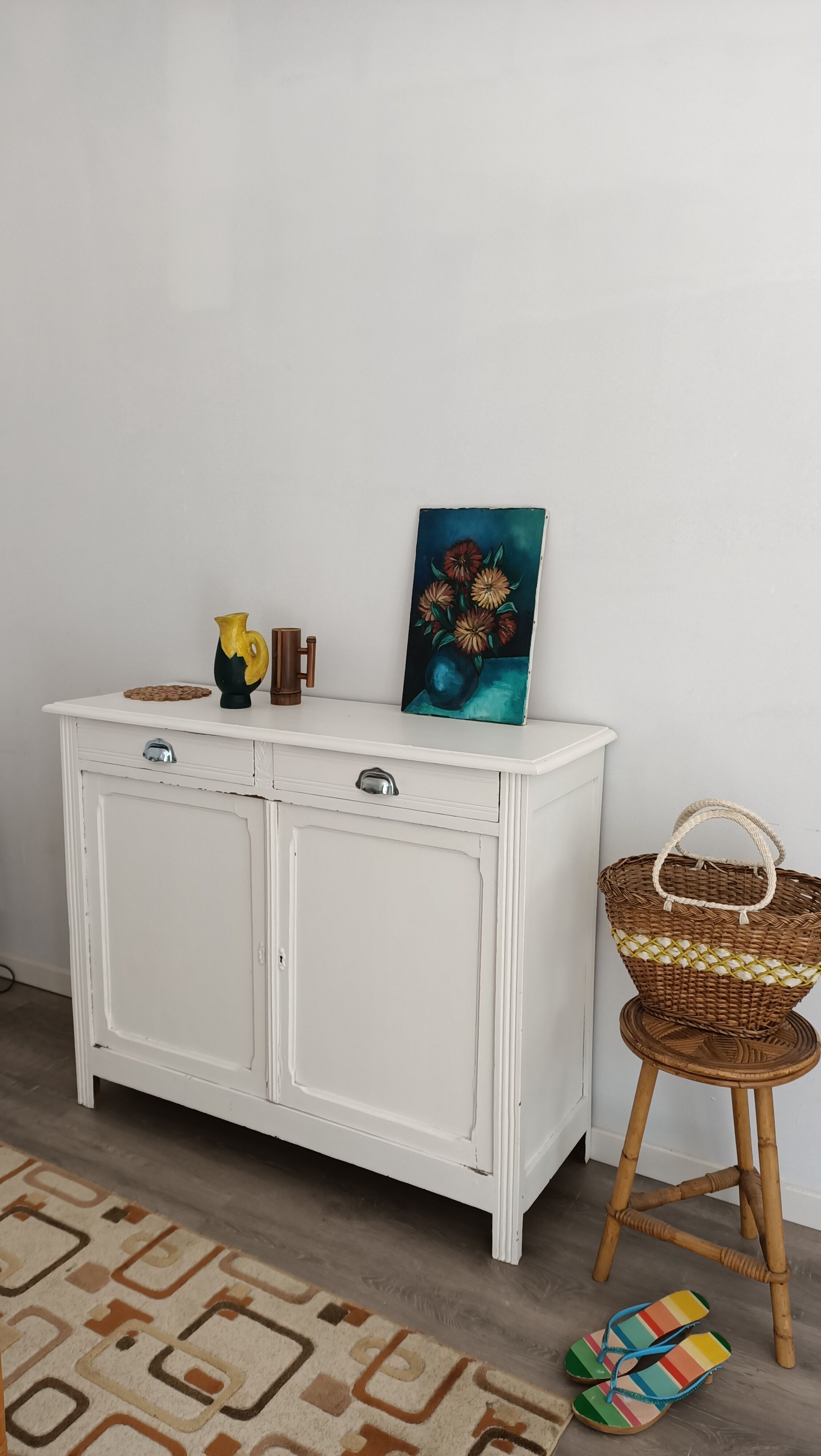 White Parisian buffet