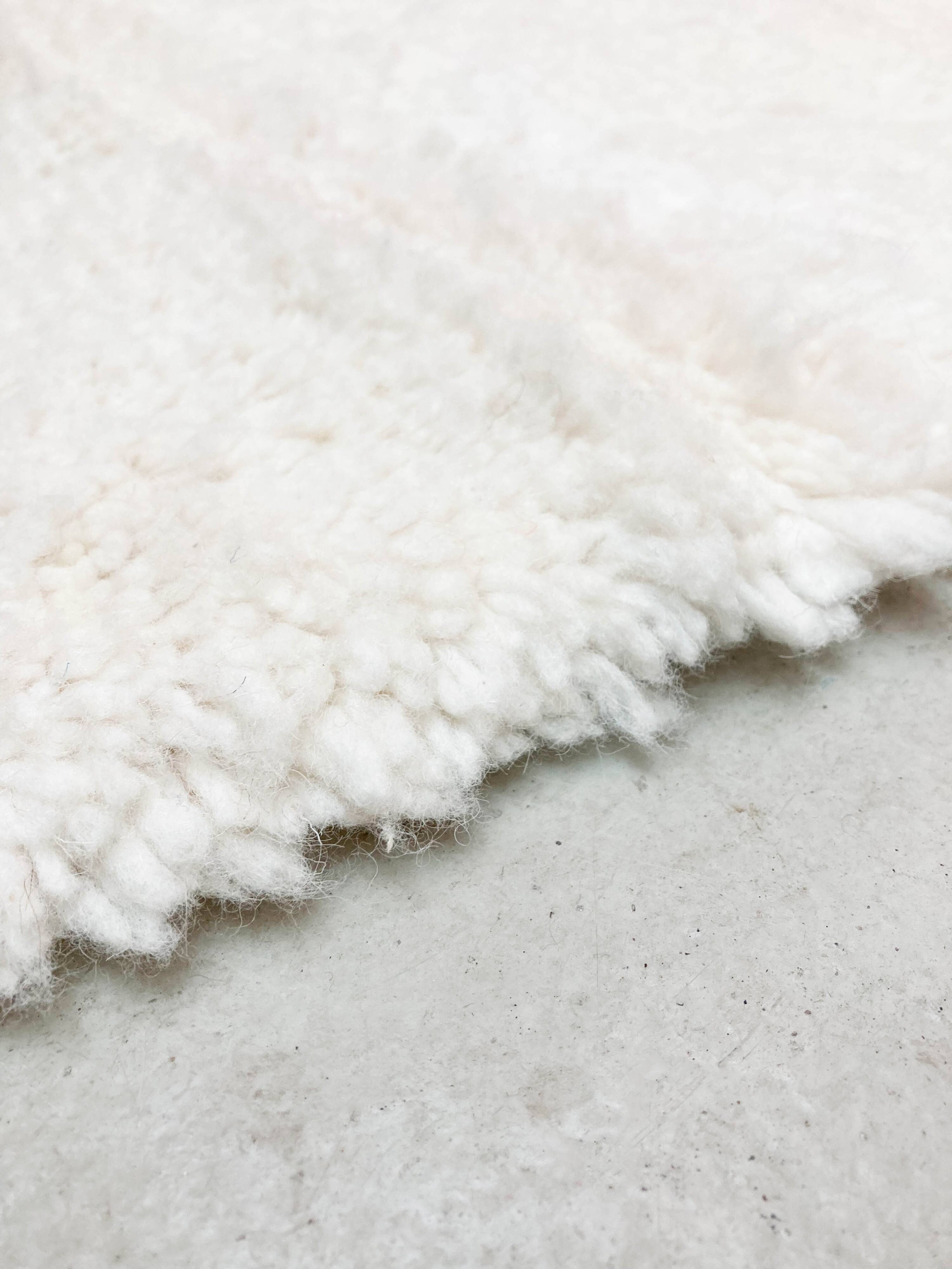 Beni Ouarain Moroccan Berber carpet with engraved diamonds 1.50x0.95m