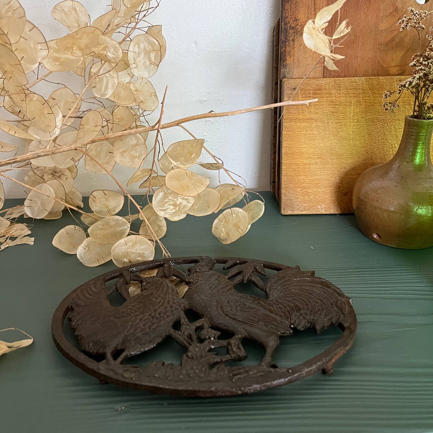 Cast iron trivet