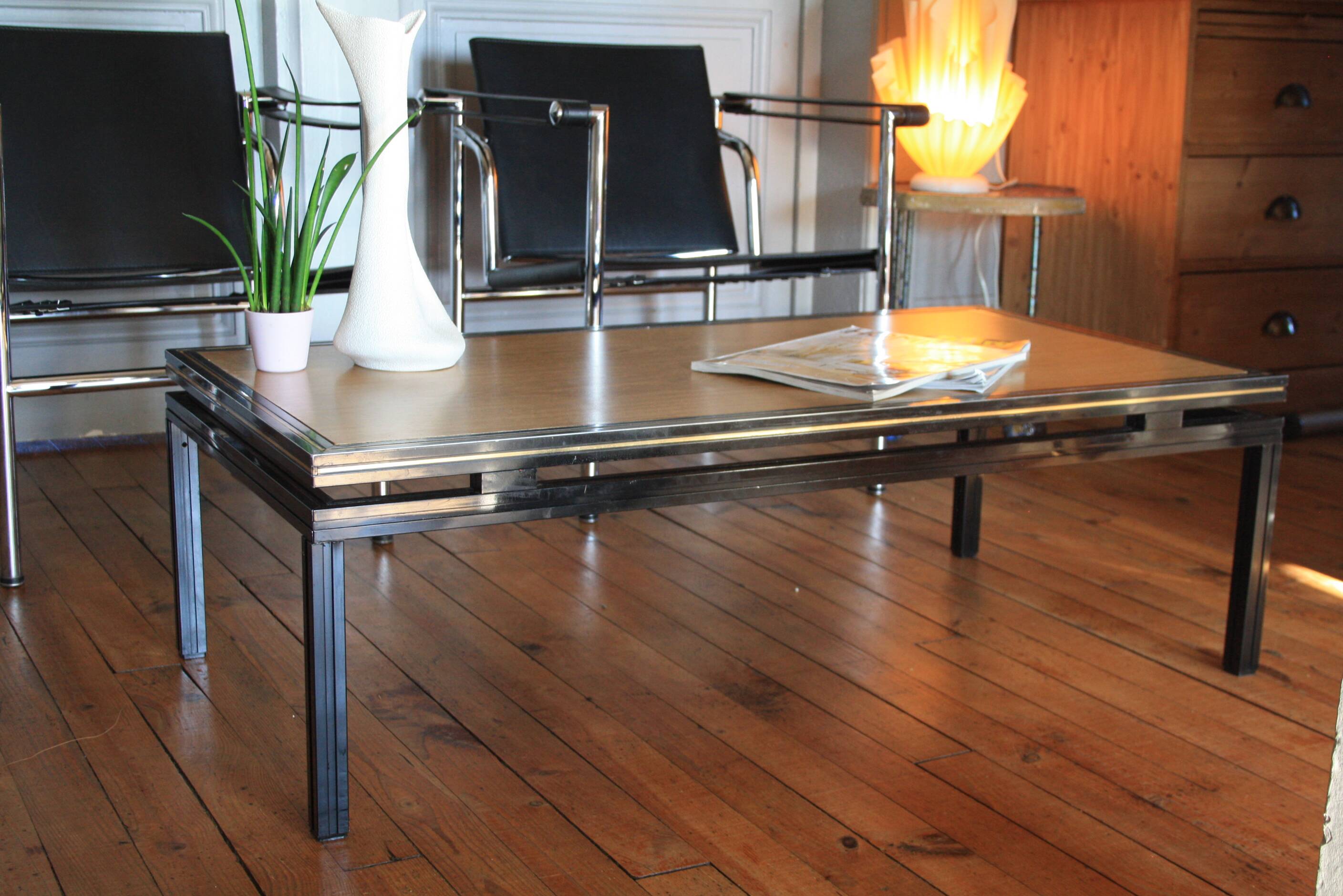 Vandel coffee table