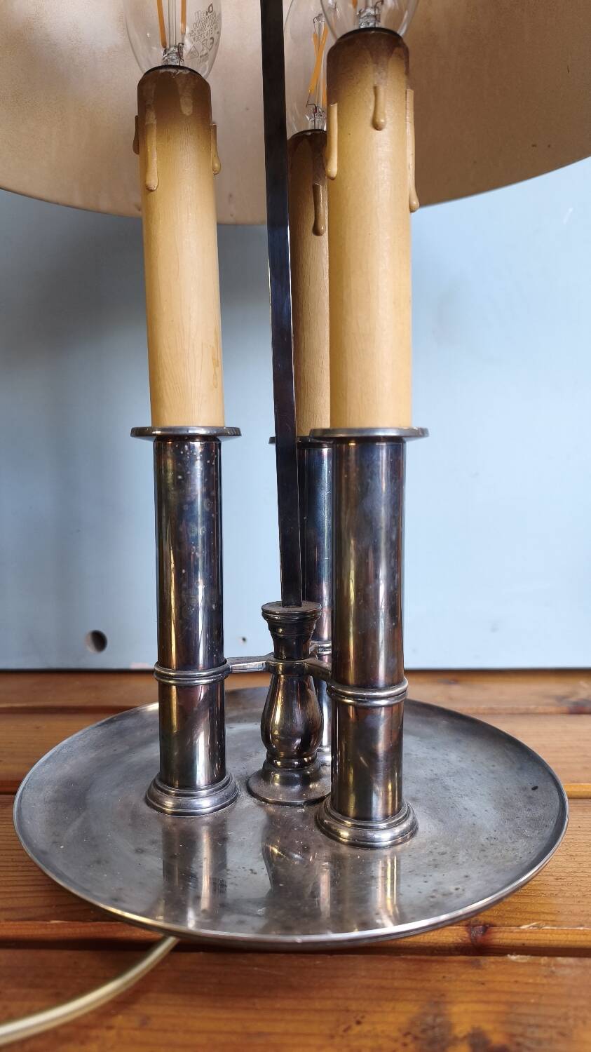 Empire-style three-light bouillotte lamp