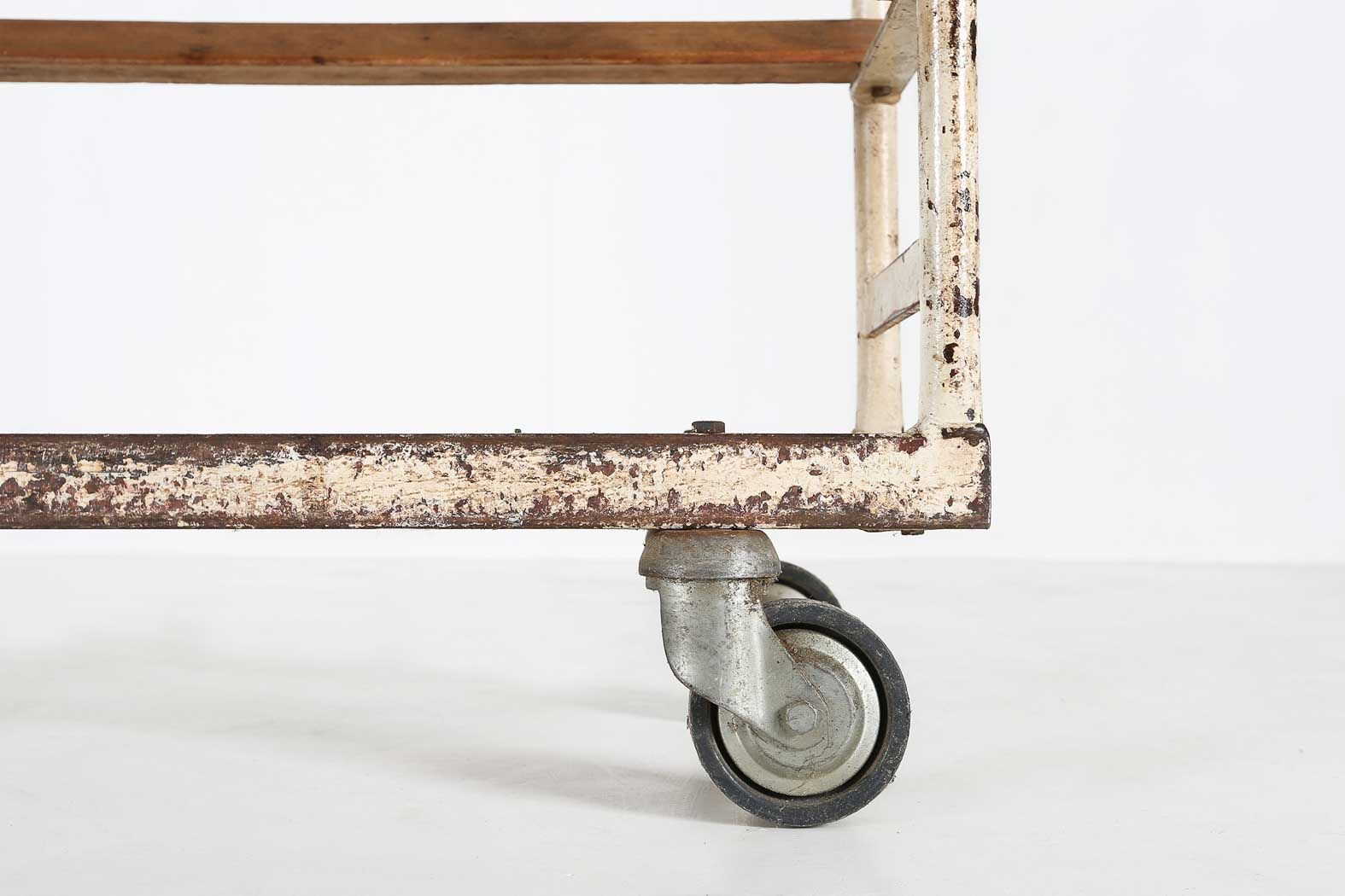 Industrial bread shelving ca.1920
