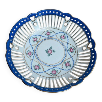 Coupe sur pied en porcelaine ajourée – Décor floral, bleu cobalt et dorures