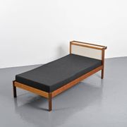 Lit en acajou à système Tigette par André Sornay, vers 1960