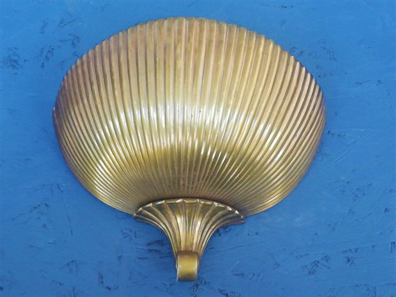 Art Deco wall lamp 40s in bronze and brass shell shape