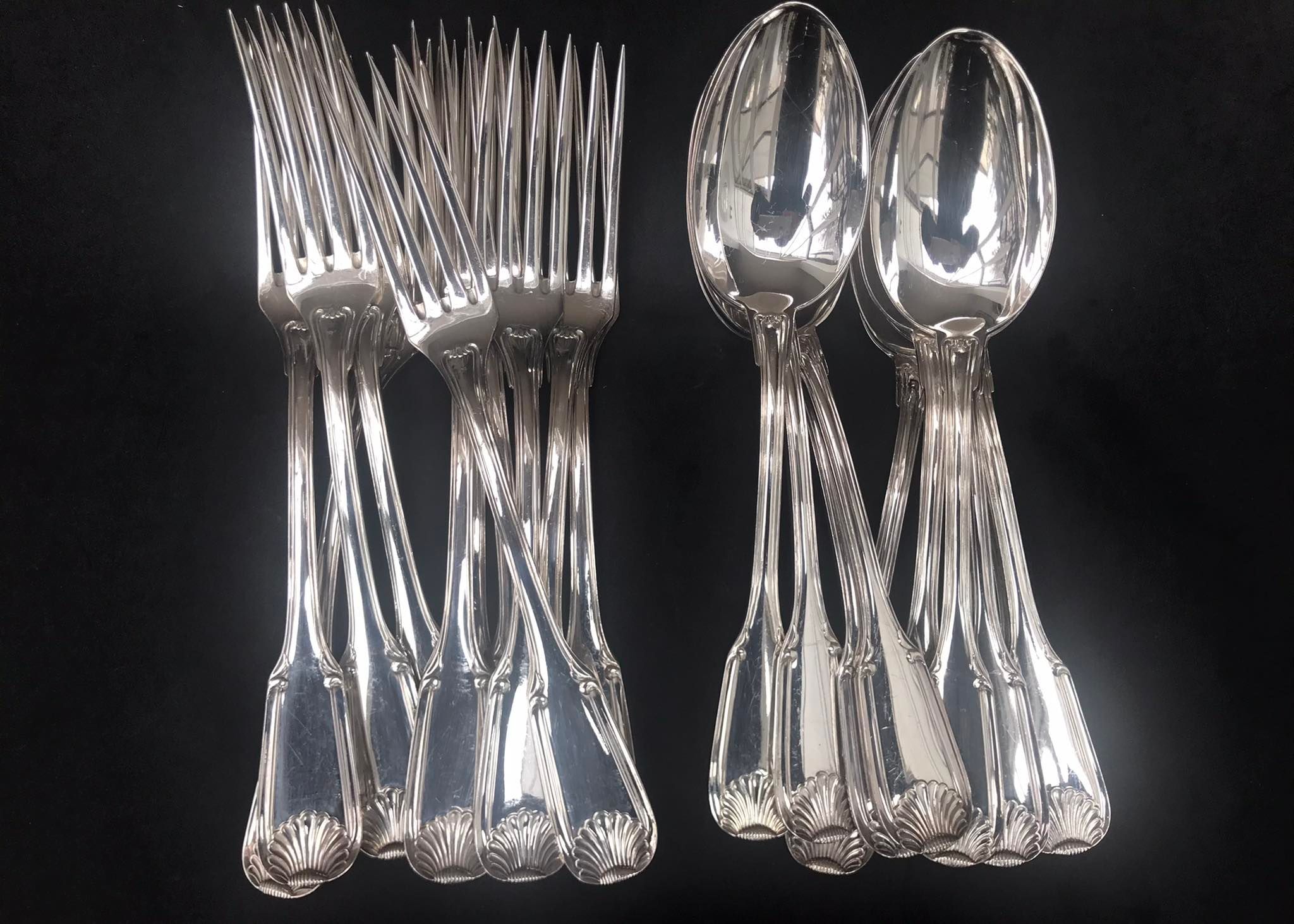 Silver shell cutlery