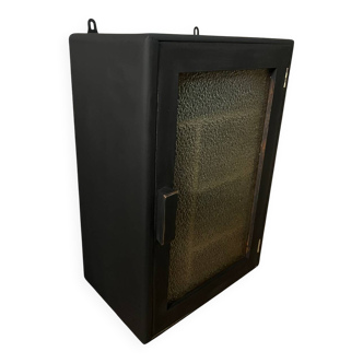 Armoire à pharmacie vintage