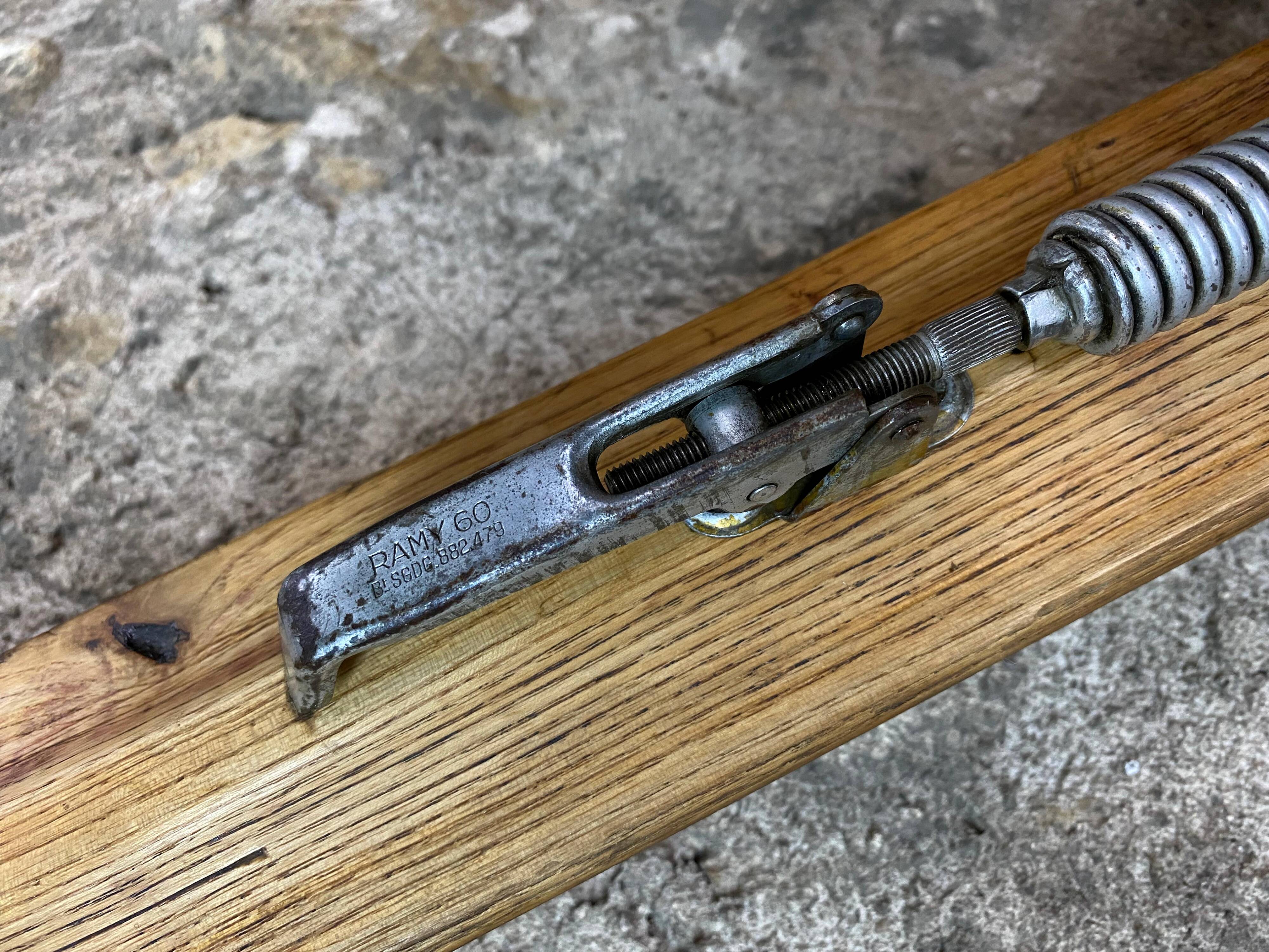 Old skis wood ash deco chalet mountain vintage 208 cm