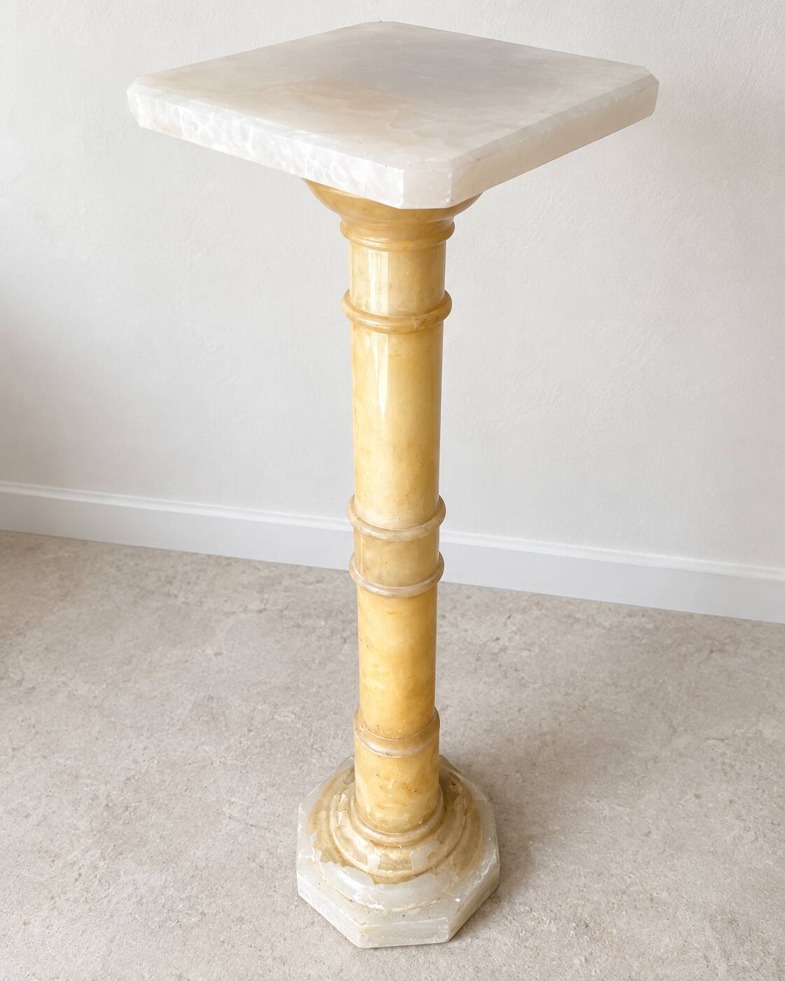 Pedestal / decorative column in alabaster