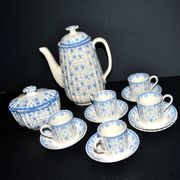 Service à café Copeland en faïence anglaise fleur de lys, XIXème s.