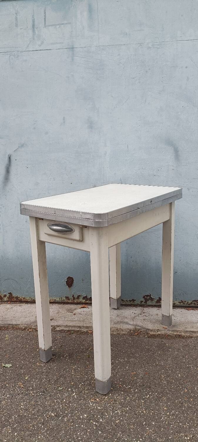 Table de cuisine vintage