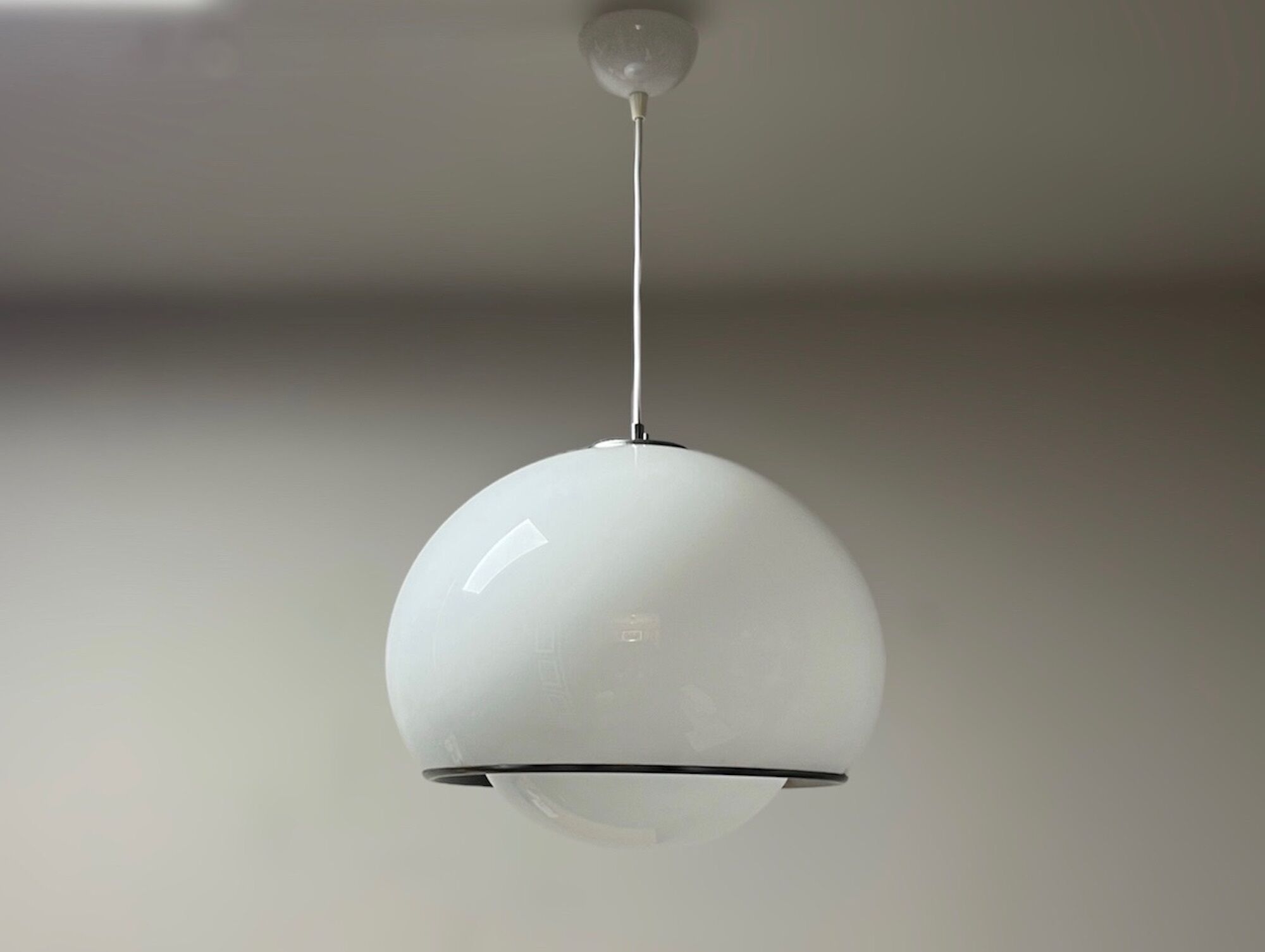 Space age pendant lamp Bud by harvey guzzini, 70s