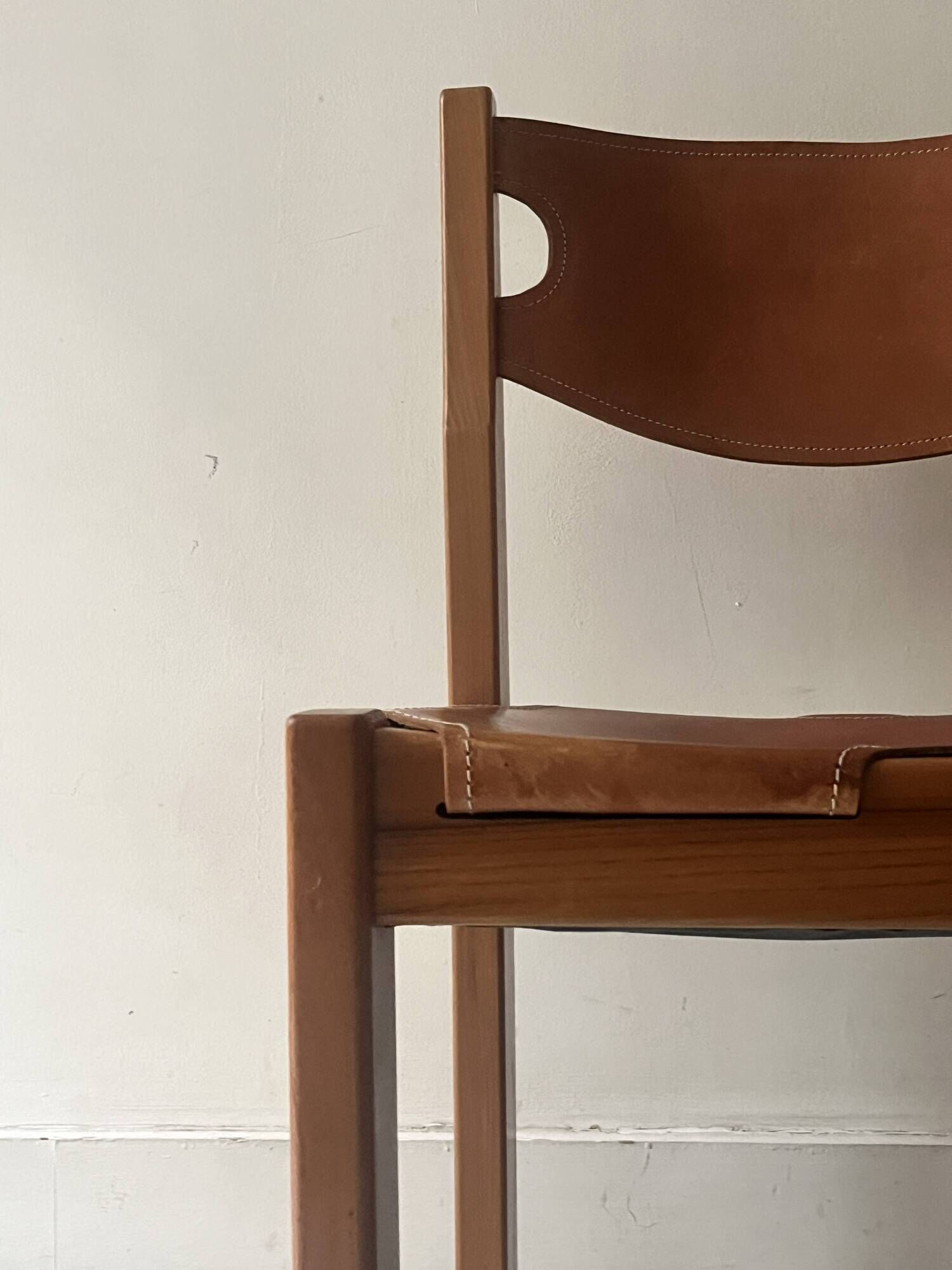 elm wood and camel leather chair Maison Regain, French design 1960