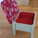 Footrest with storage.