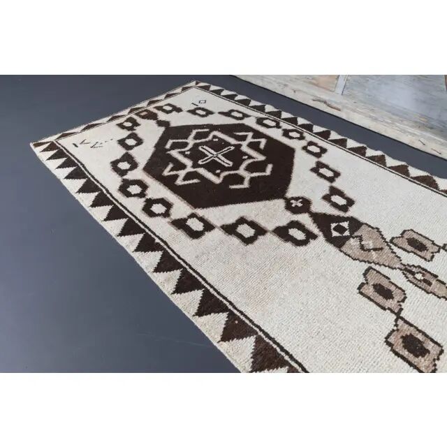 Vintage Turkish Oushak Handmade Wool Cotton White Runner Rug 100x320