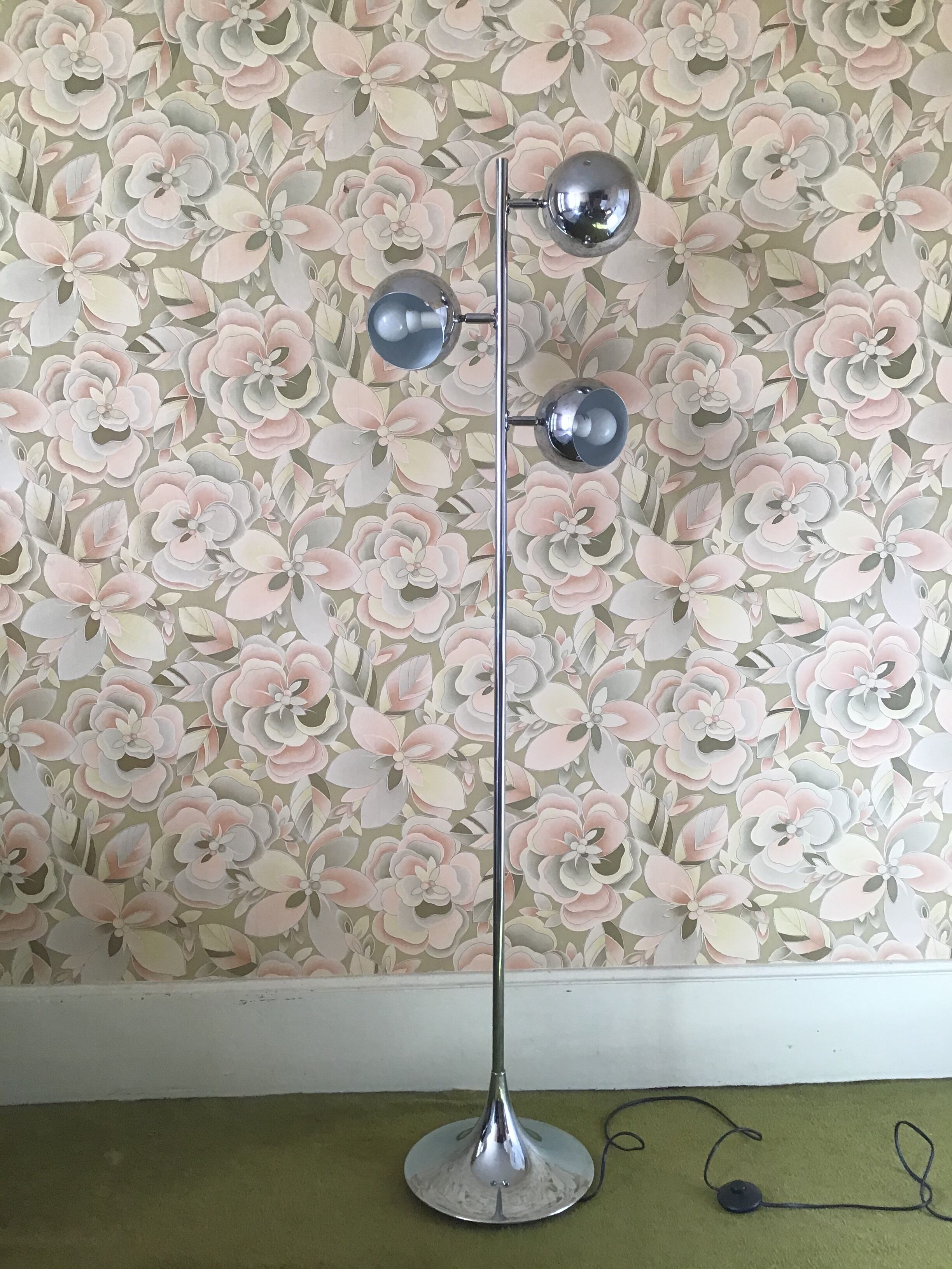 Vintage Eyeball Lamp