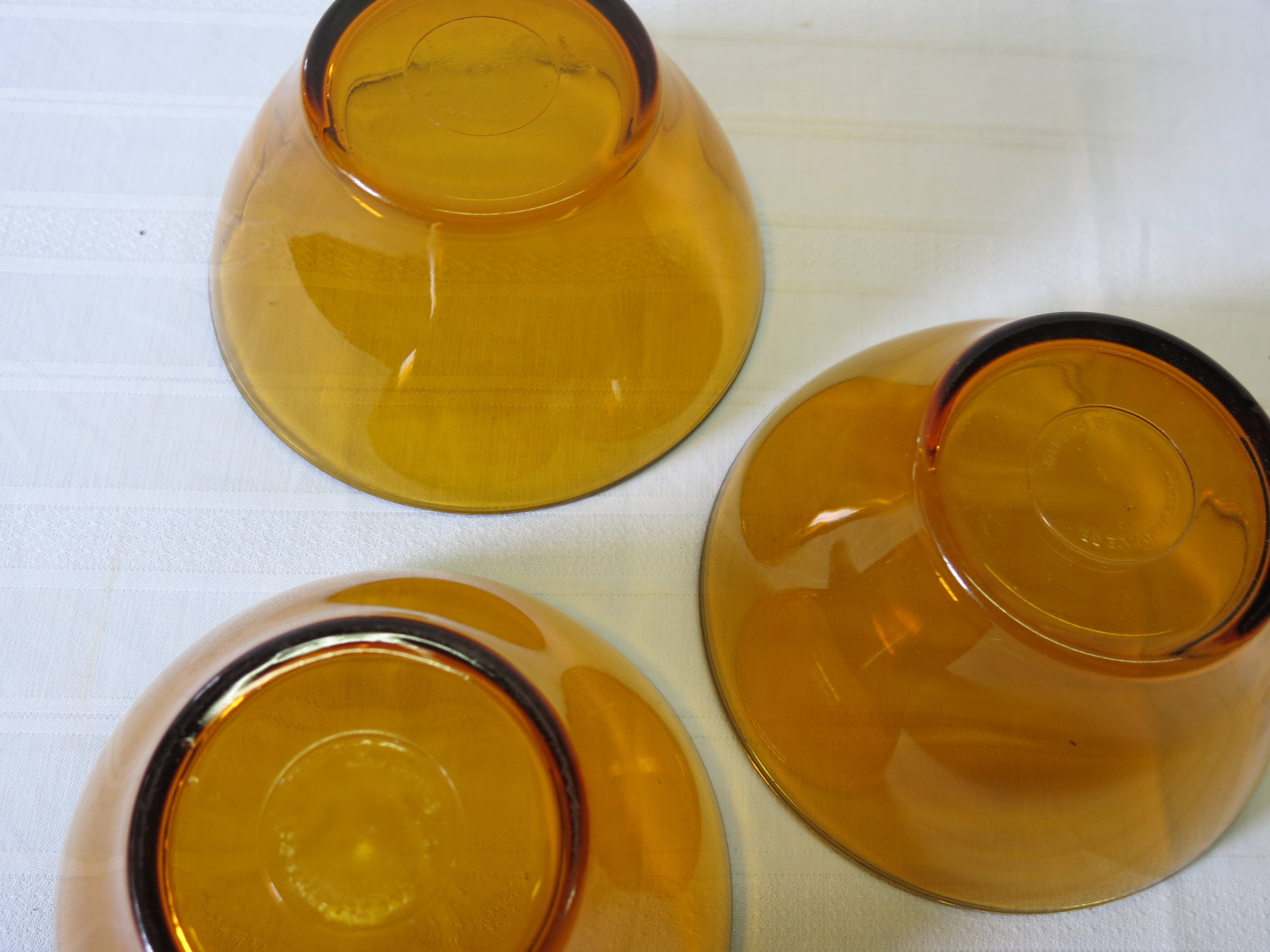 3 yellow amber glass bowls from Duralex in very good condition