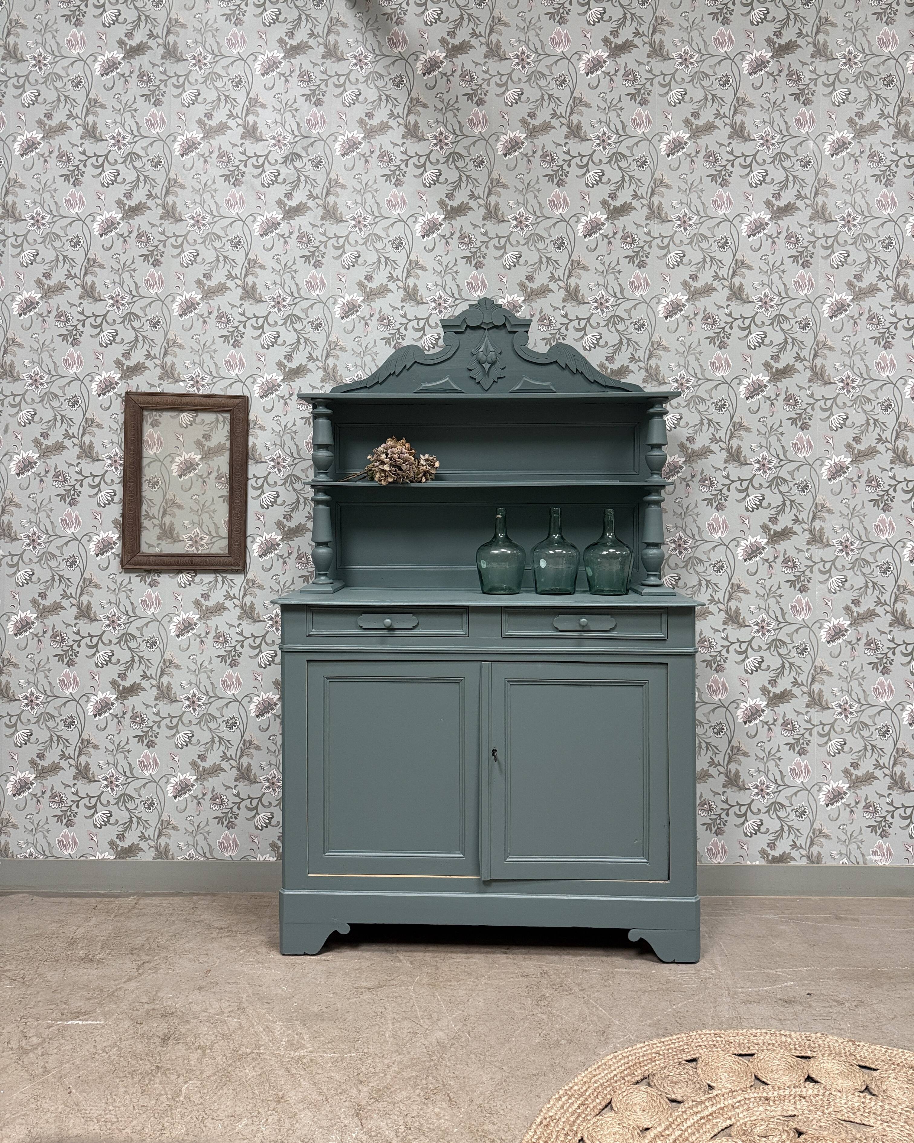 Saint Hubert green-grey dresser (renovated)