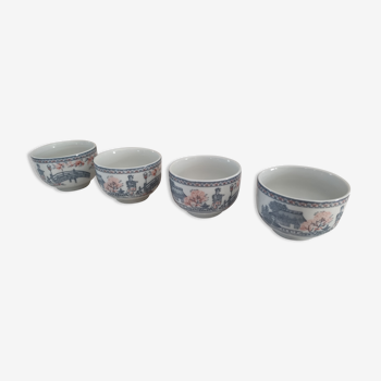 Lot de 4 tasses à thé japonaises sans anse décor bleu et rose pâles