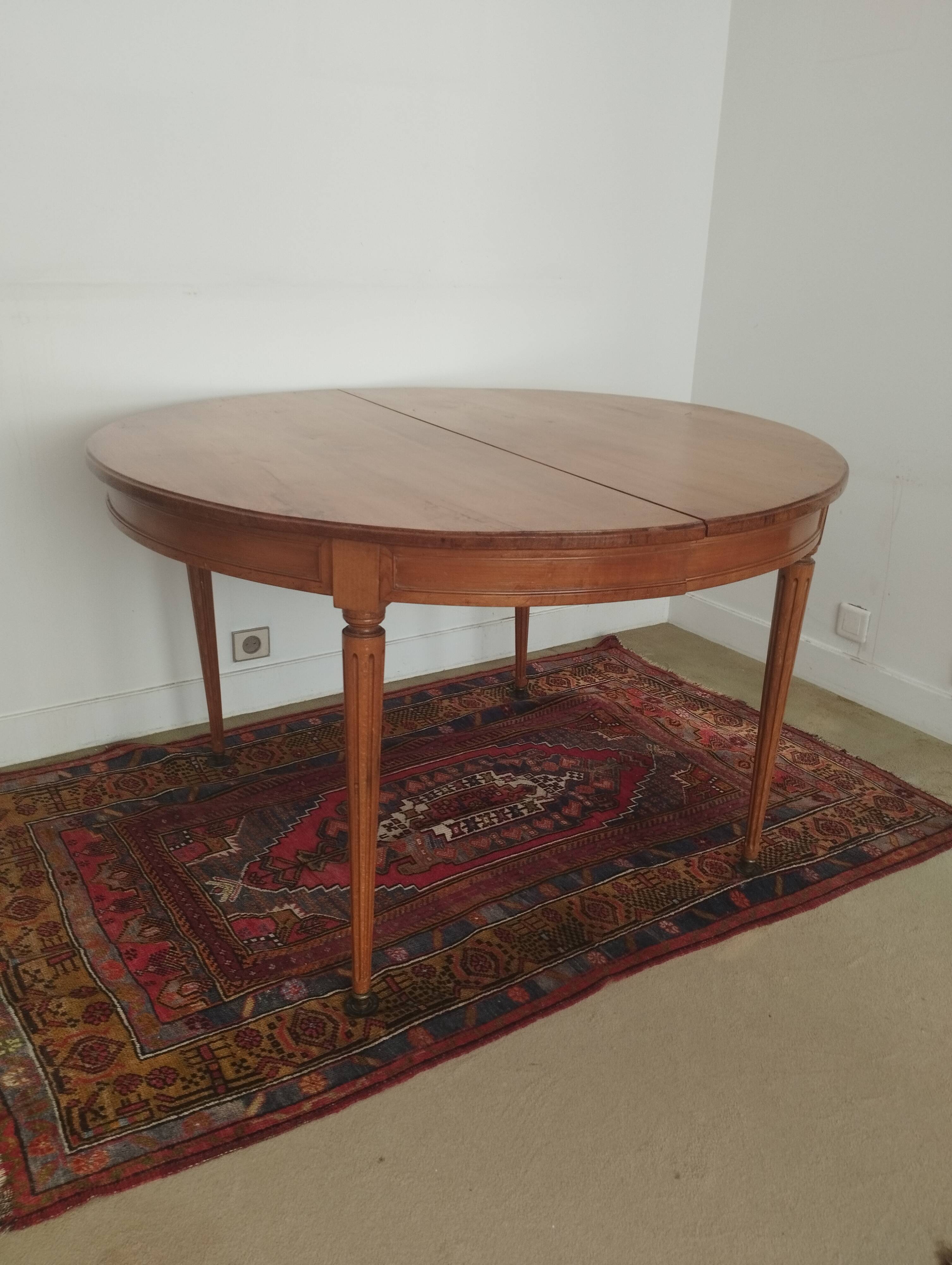 Antique Louis XVI style dining table + 3 extensions