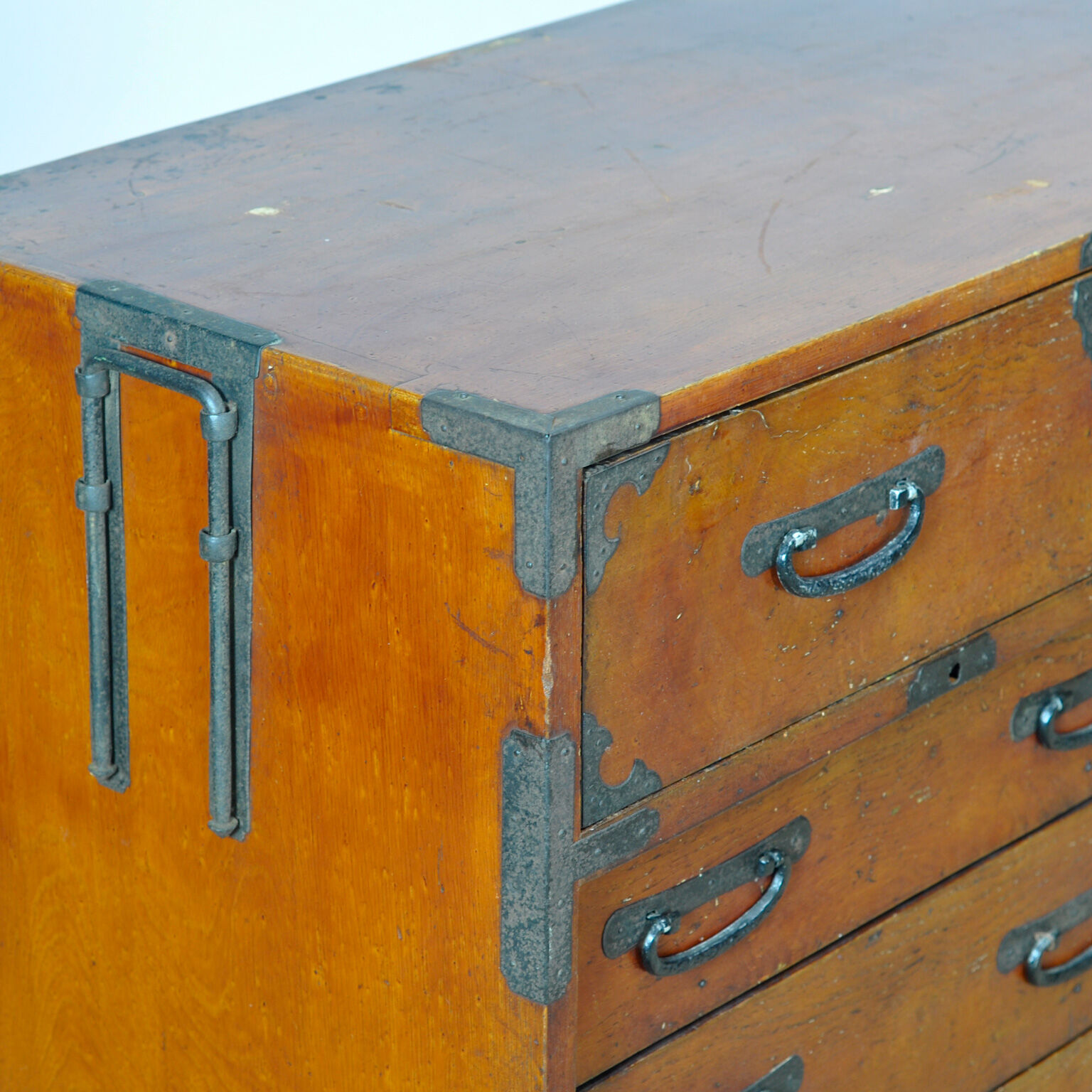 Commode japonaise Tansu, vers 1890