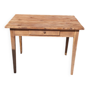 Table en bois brut