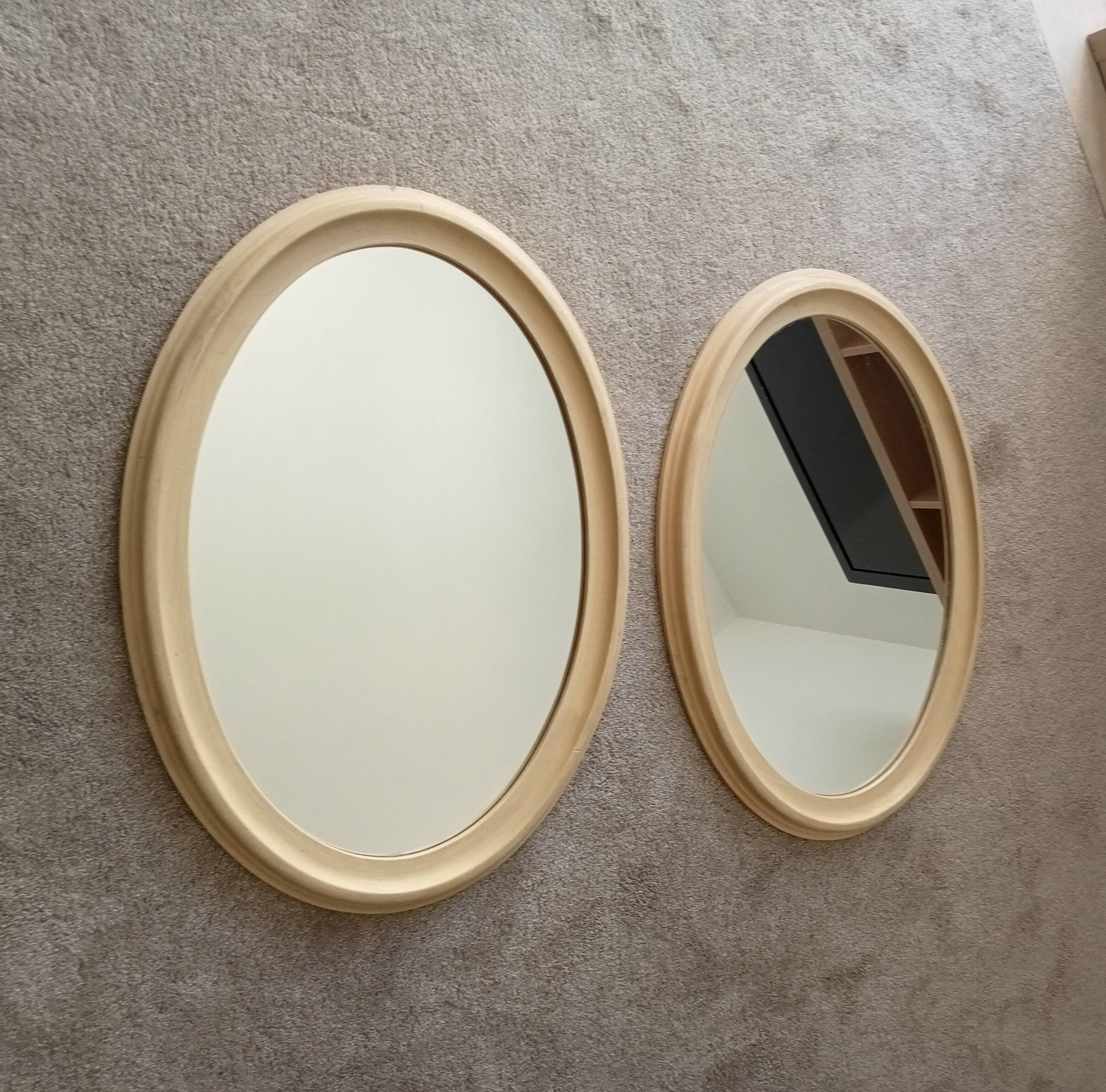 Miroir ovale vintage en bois patiné