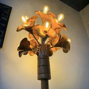 Lampadaire en orme motifs « fleurs », années 70
