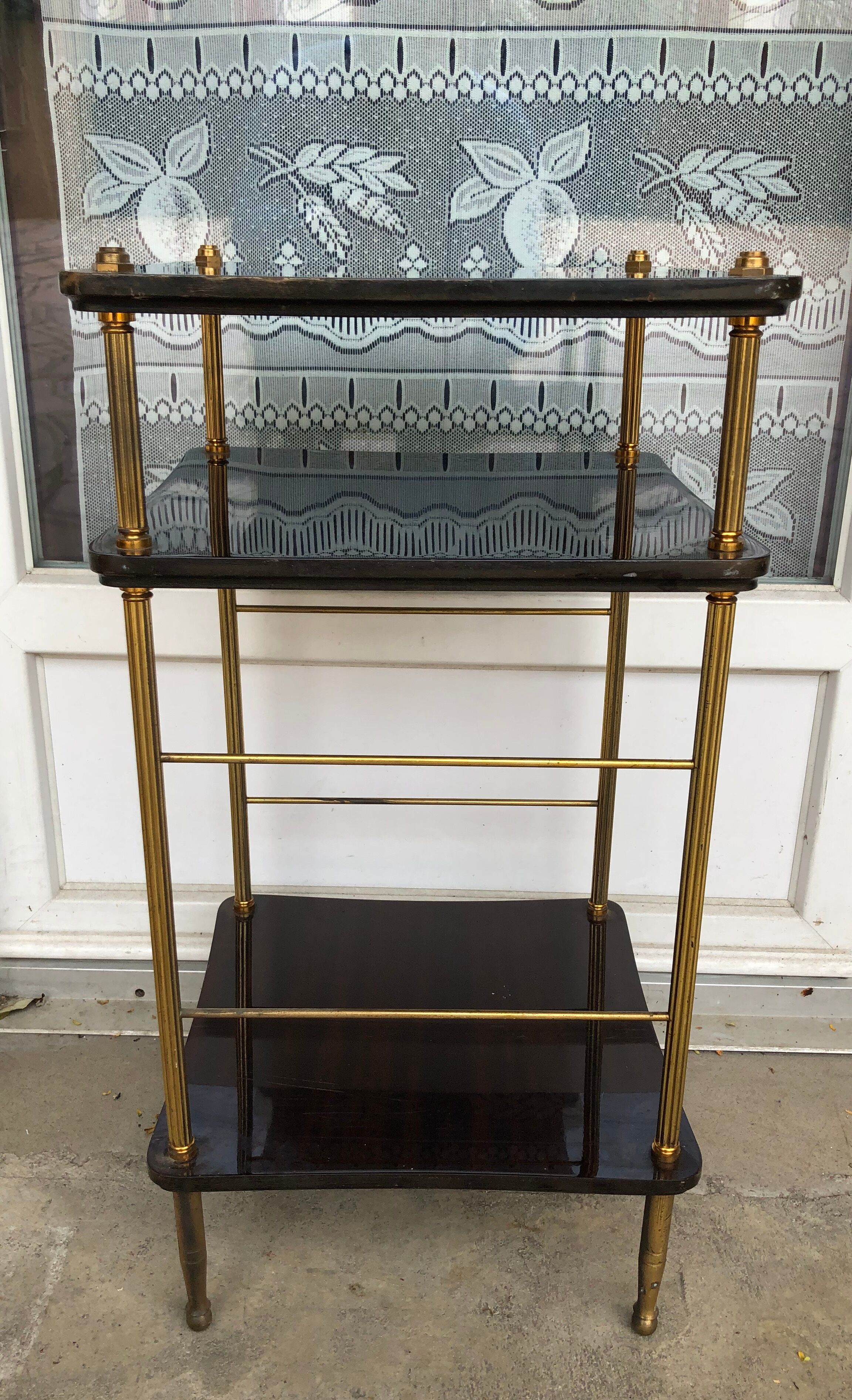 Formica shelf on legs