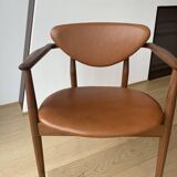 A Set of 5 HOUSE OF FIN JUHL CHAIRS - 108 AND 109 - WALNUT AND LEATHER