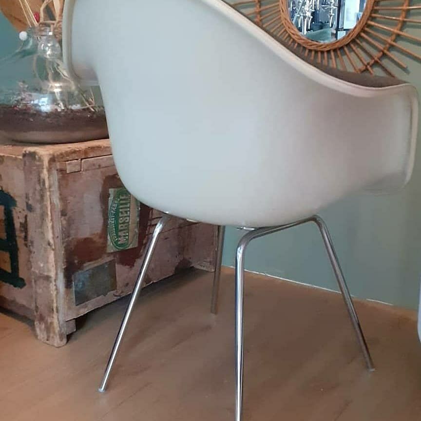 DAX armchair by Charles & Ray Eames edition Herman Miller