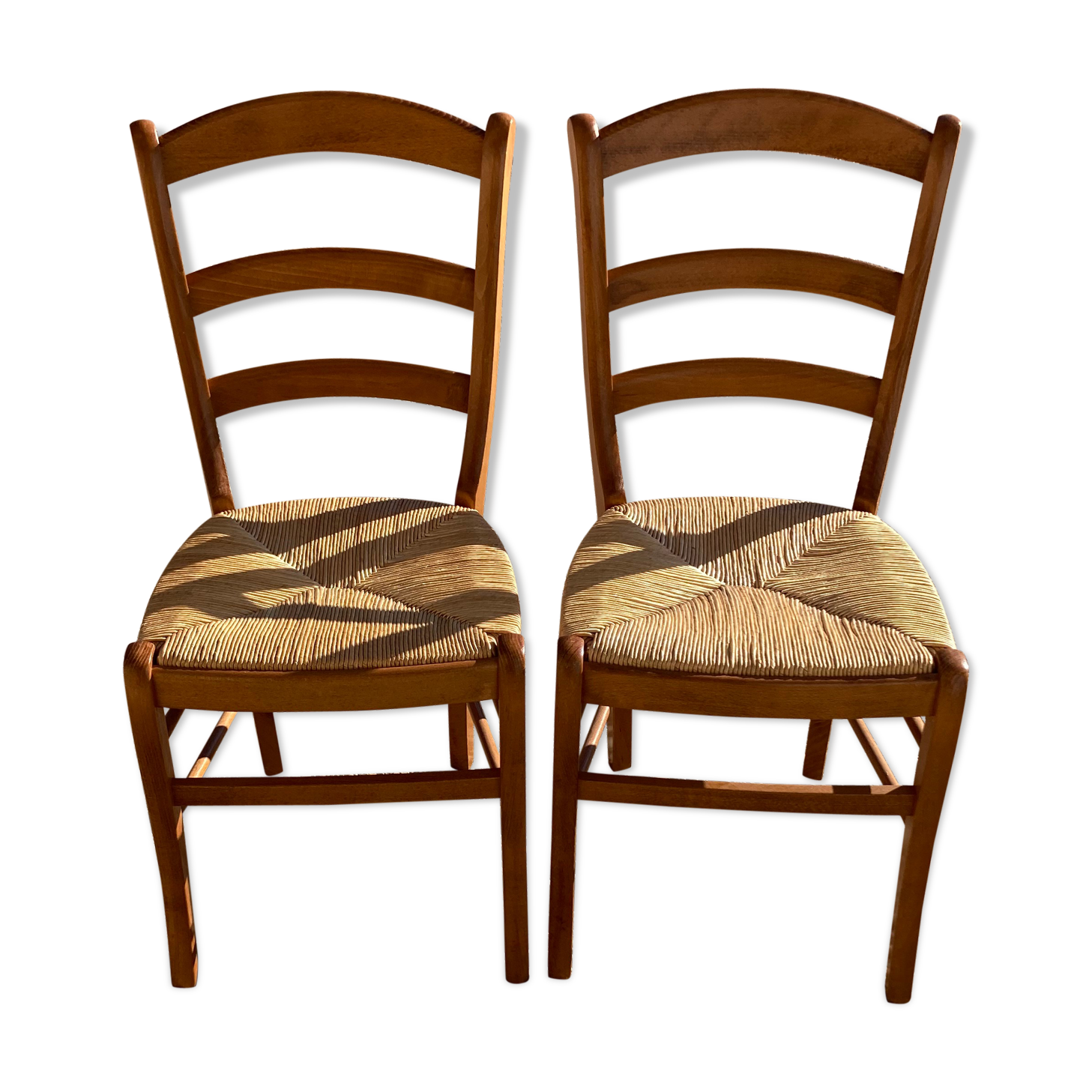 Pair of mulched chairs