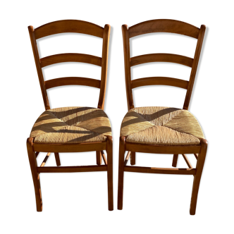Pair of mulched chairs