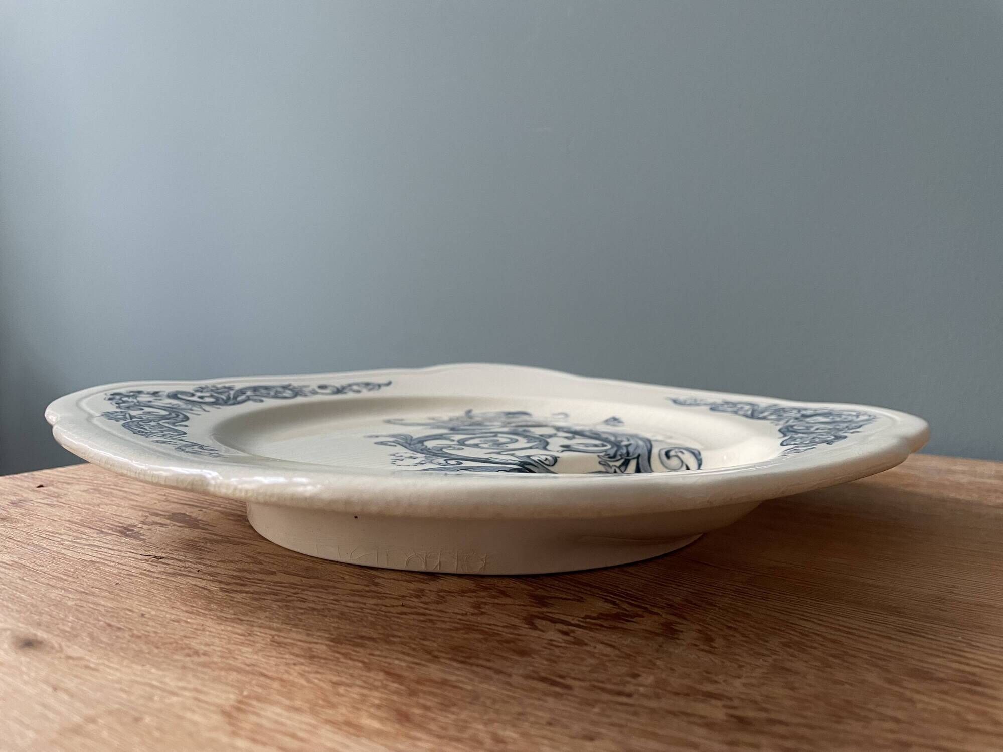 Plate / display Terre de Fer In Clairefontaine earthenware, Renaissance model