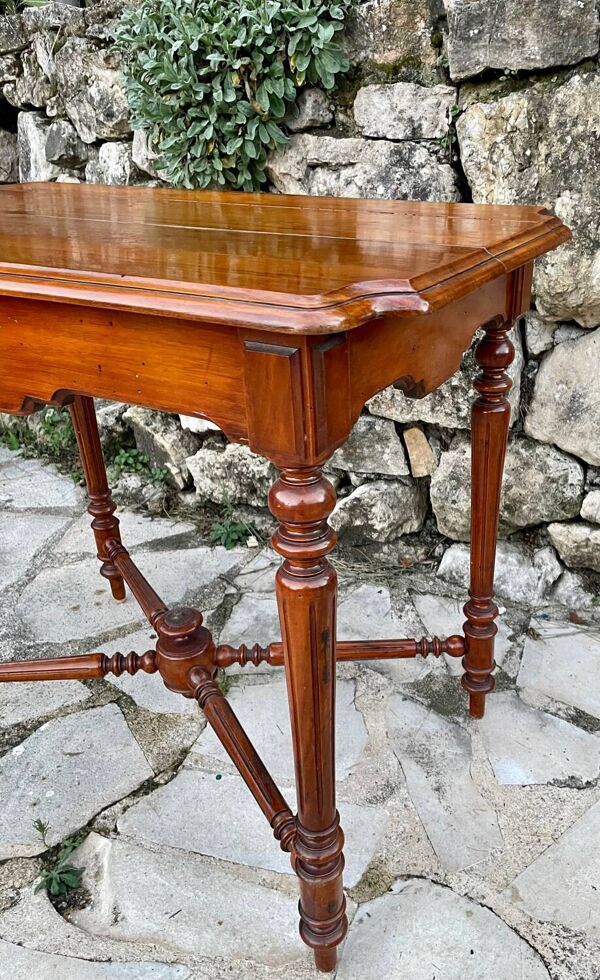 Petite table à écrire en acajou de style louis xiii époque xixeme siècle
