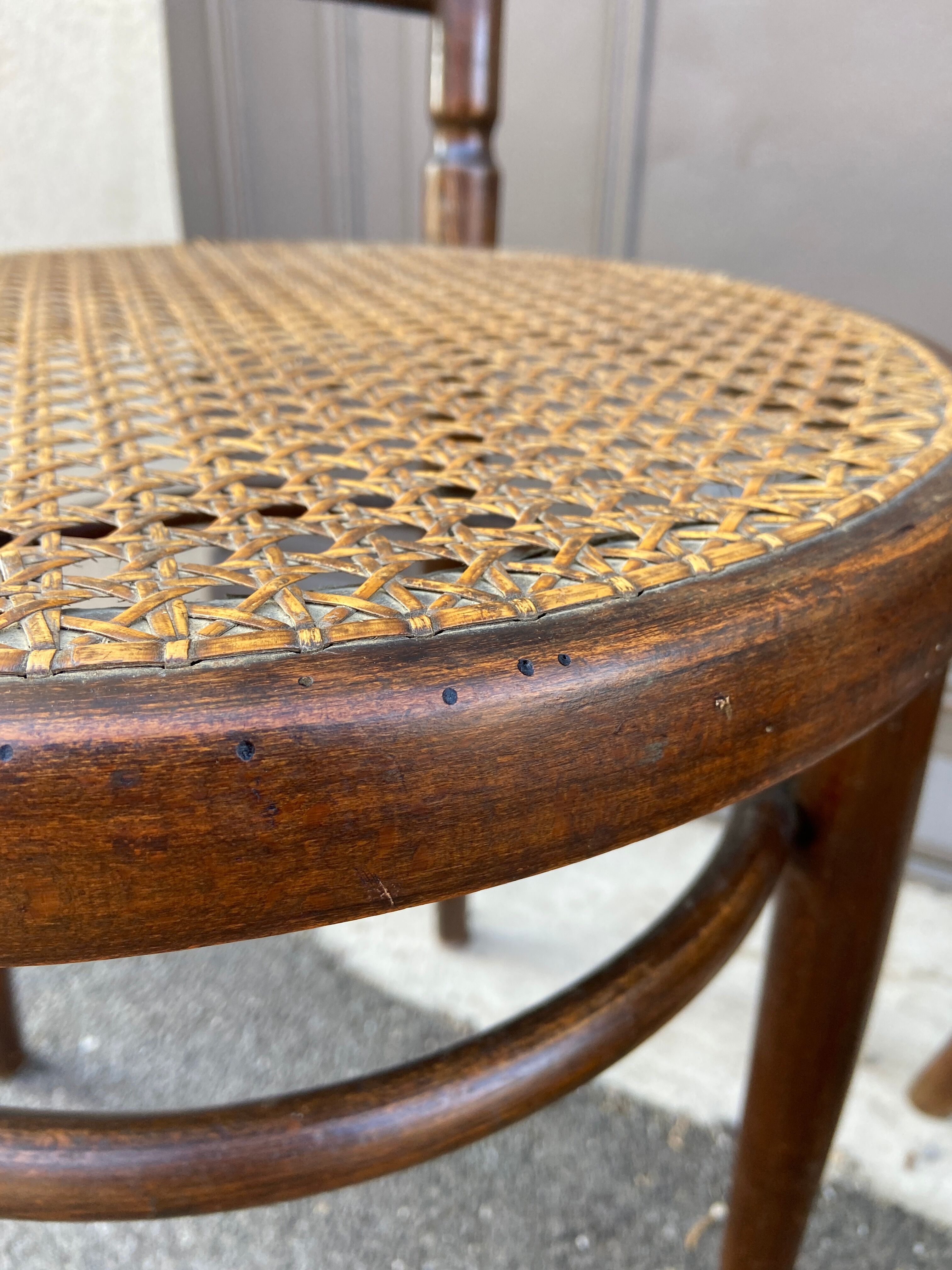 Set of 4 Mismatched pramed wood coffee bistro chairs