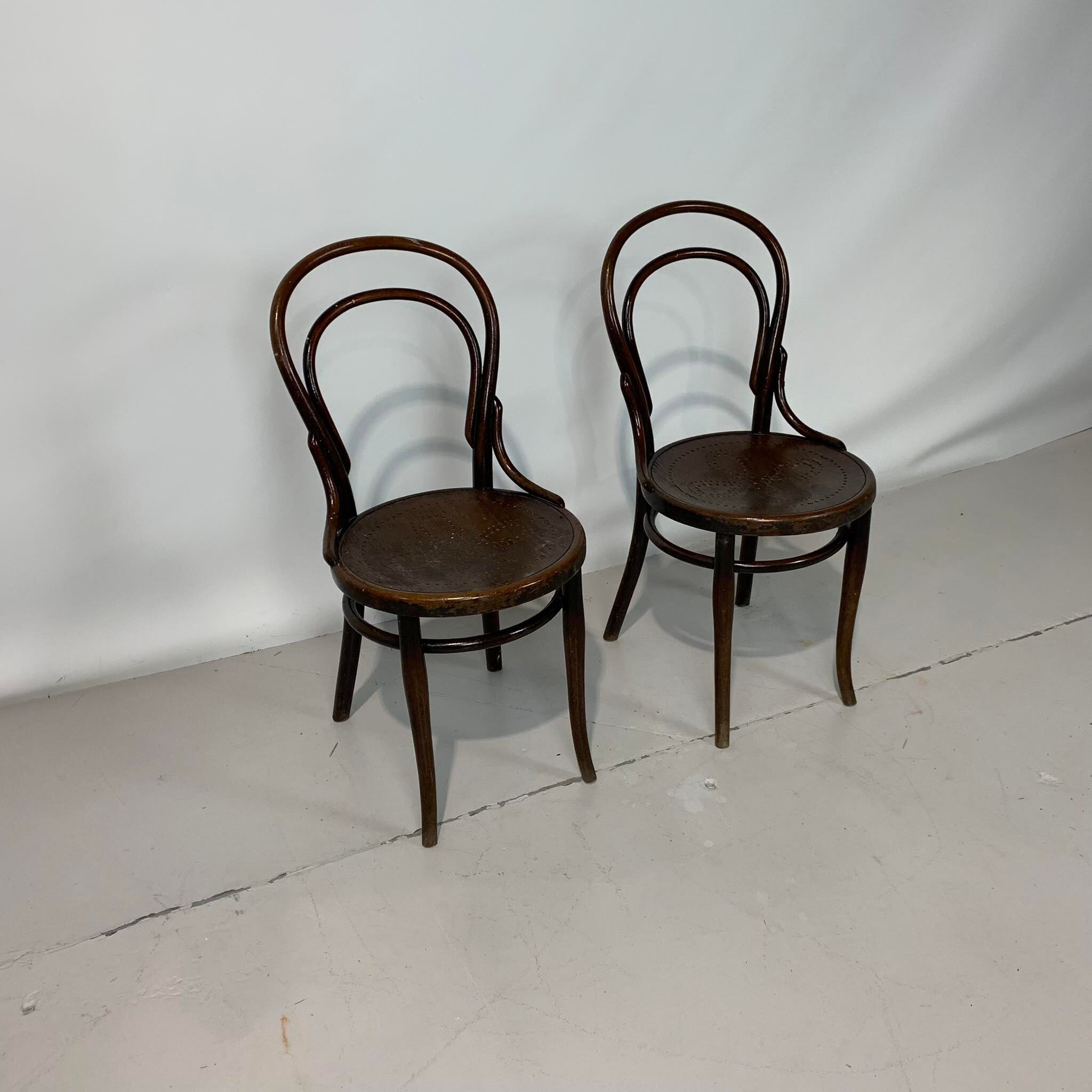 Set of two bistro chairs n°14 of Thonet