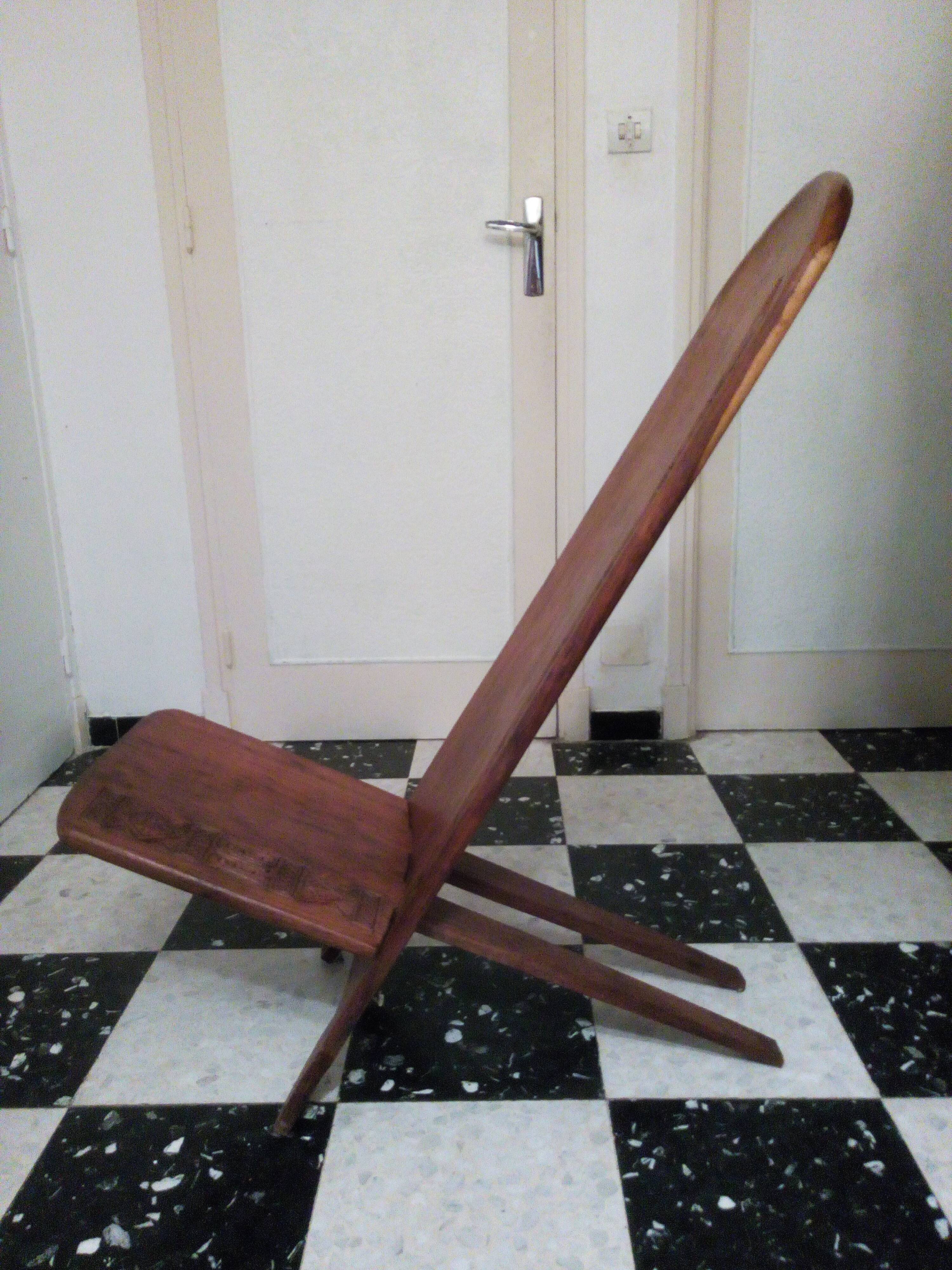 Chaise malgache en palissandre sculpté