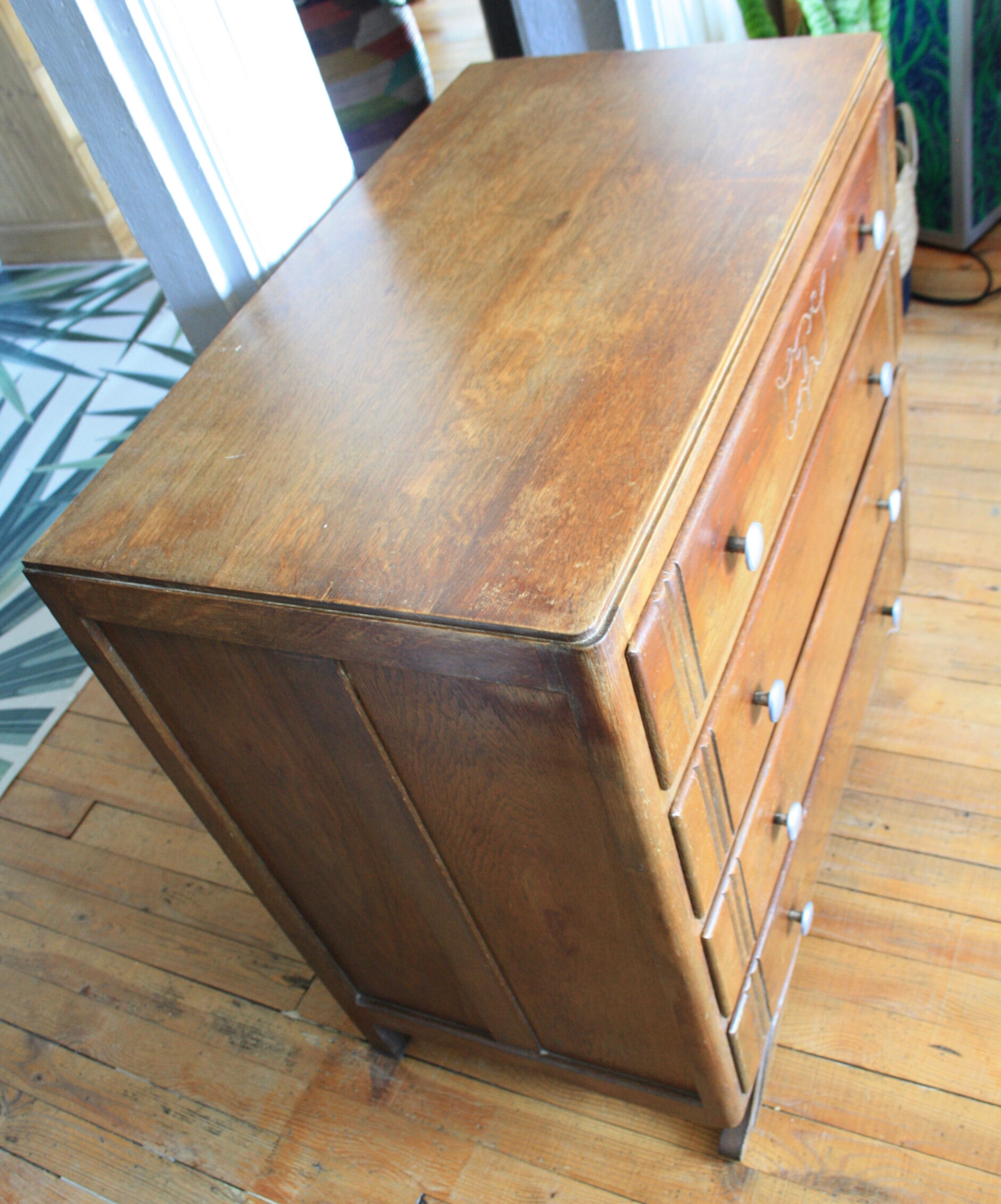 Art deco chest of drawers