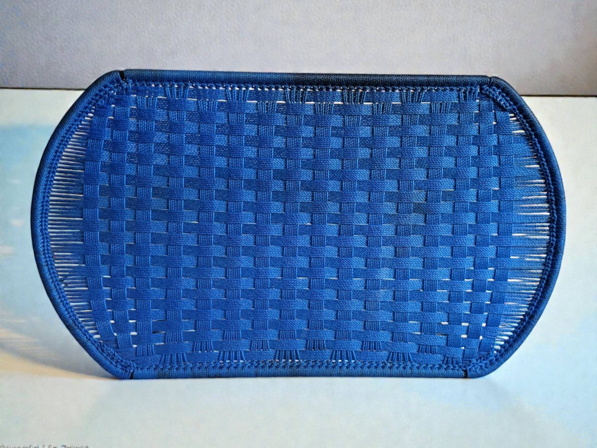 Nylon wire coffee table